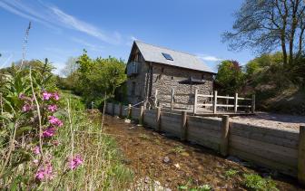 Mill Meadow Cottage Stream